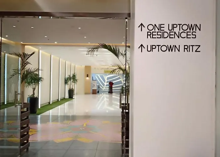 One Uptown Opposite Of Grandhyatt Taguig