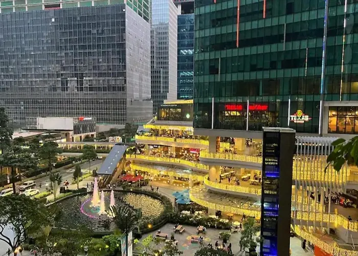 One Uptown Opposite Of Grandhyatt Taguig * Manila