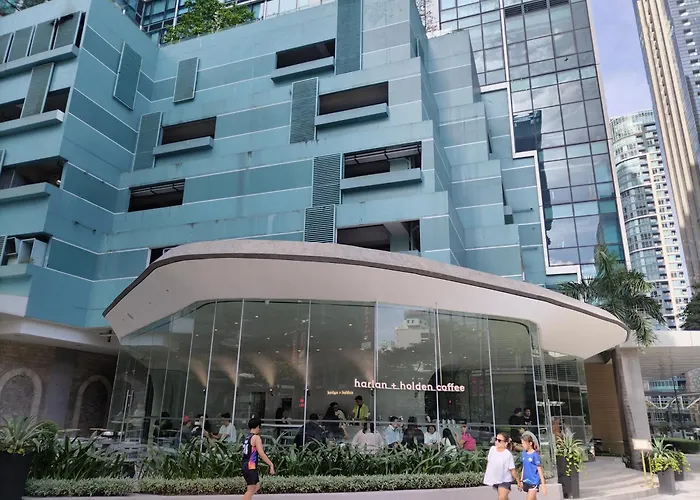 One Uptown Opposite Of Grandhyatt Taguig * Manila